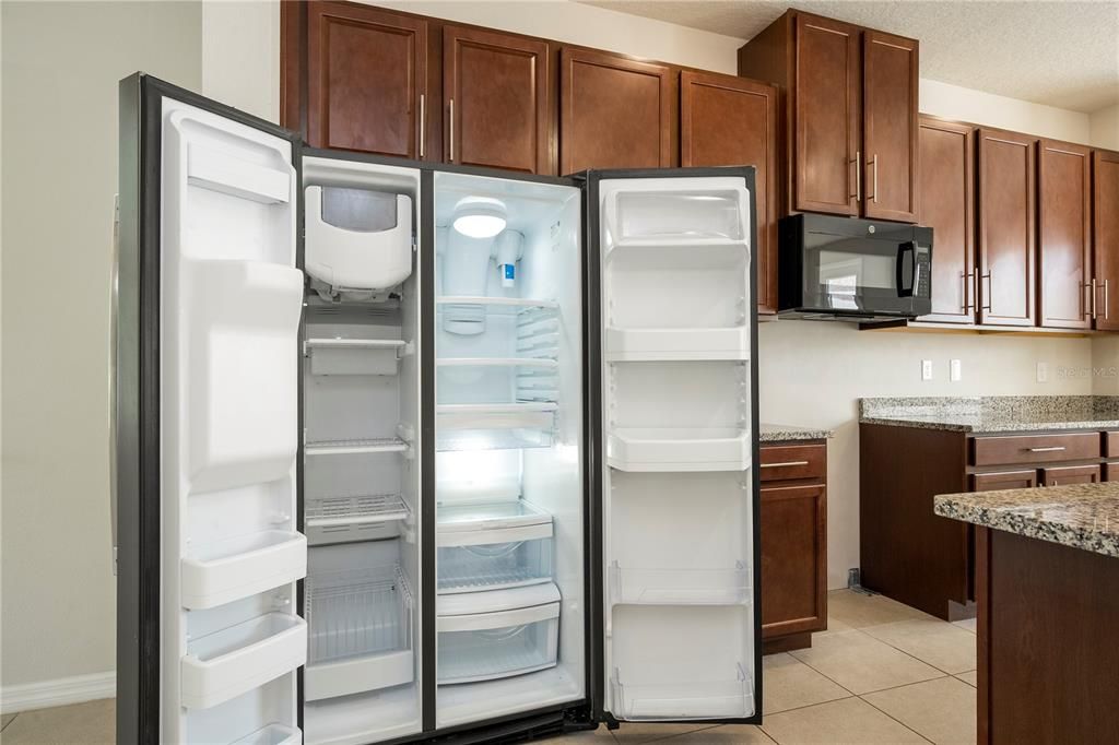En Renta: $2,750 (3 camas, 2 baños, 1714 Pies cuadrados)