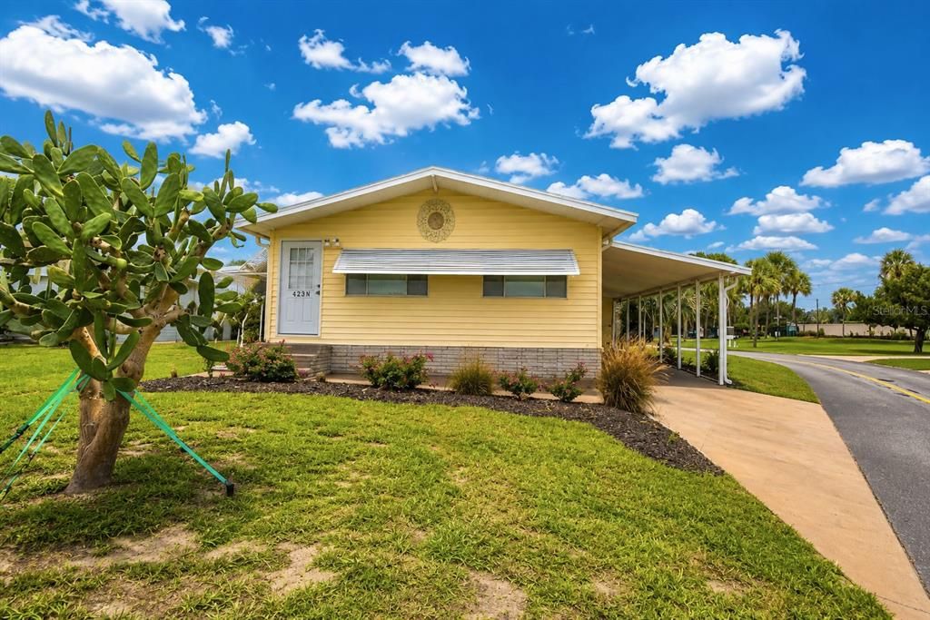 For Sale: $139,900 (2 beds, 2 baths, 1804 Square Feet)
