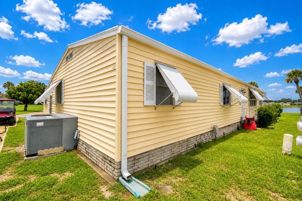 For Sale: $139,900 (2 beds, 2 baths, 1804 Square Feet)