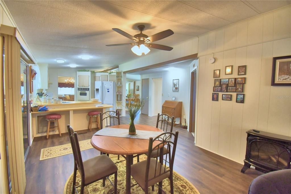 For Sale: $139,900 (2 beds, 2 baths, 1804 Square Feet)