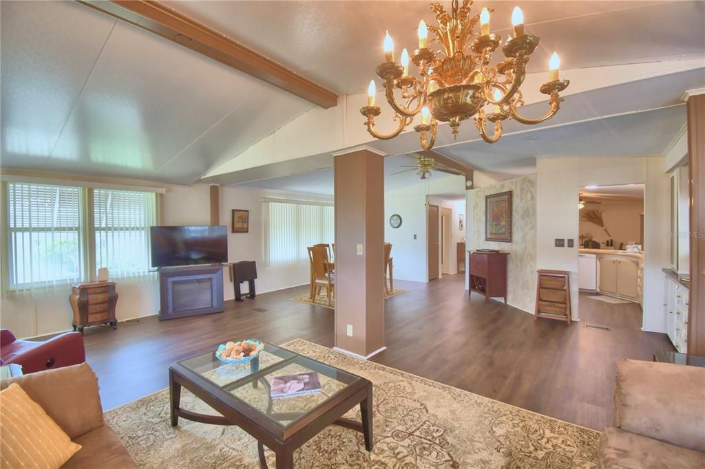 For Sale: $139,900 (2 beds, 2 baths, 1804 Square Feet)
