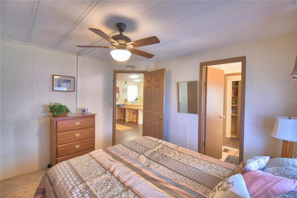 For Sale: $139,900 (2 beds, 2 baths, 1804 Square Feet)