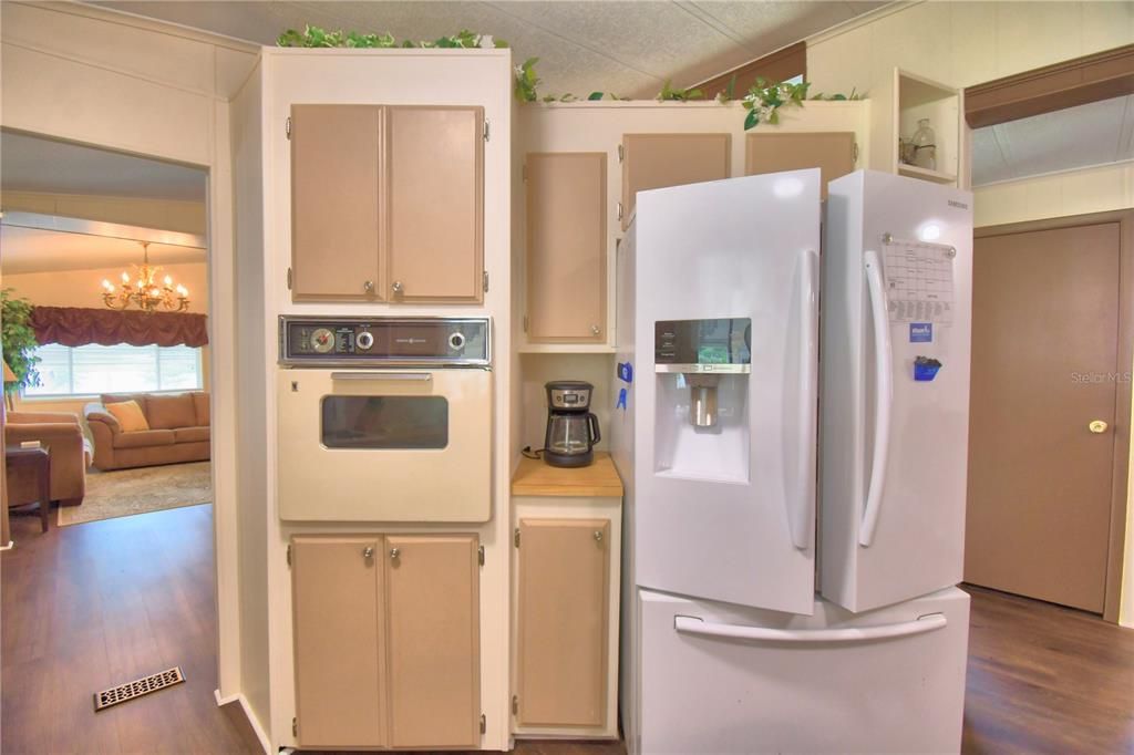 For Sale: $139,900 (2 beds, 2 baths, 1804 Square Feet)