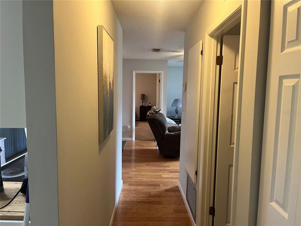 For Sale: $169,900 (2 beds, 2 baths, 1144 Square Feet)
