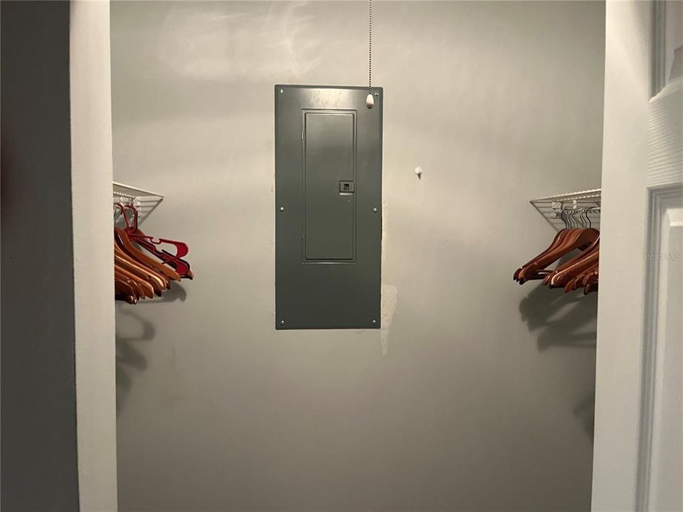 For Sale: $169,900 (2 beds, 2 baths, 1144 Square Feet)