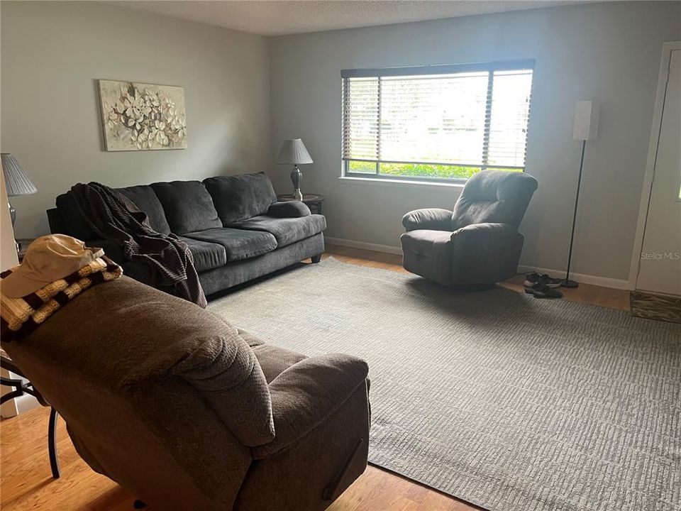 For Sale: $169,900 (2 beds, 2 baths, 1144 Square Feet)
