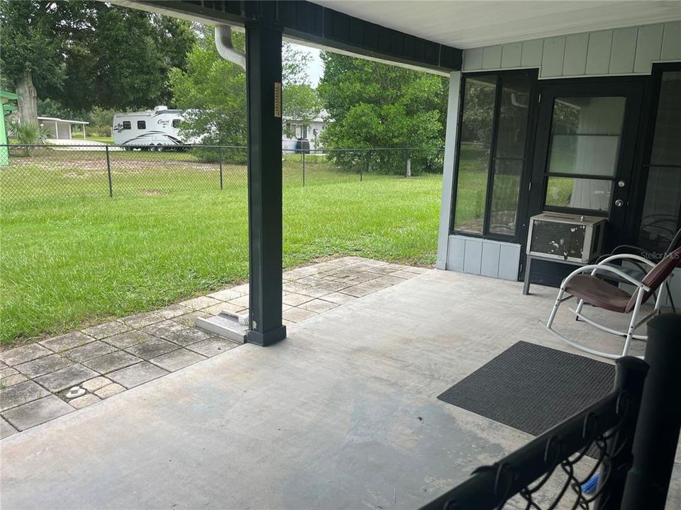 For Sale: $169,900 (2 beds, 2 baths, 1144 Square Feet)