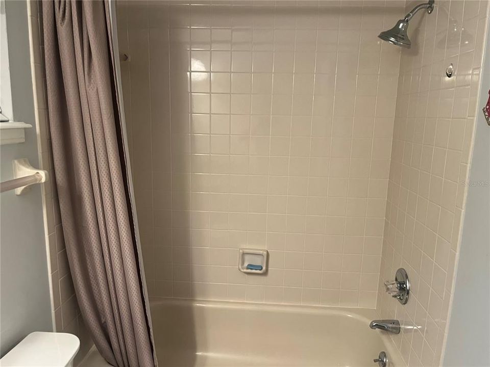 For Sale: $169,900 (2 beds, 2 baths, 1144 Square Feet)