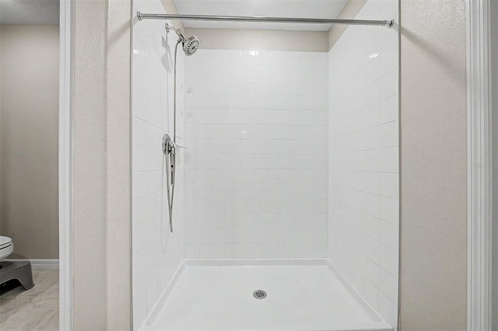 For Sale: $435,000 (4 beds, 2 baths, 2635 Square Feet)