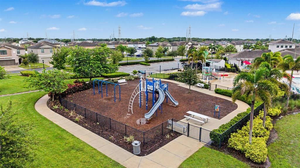 For Sale: $435,000 (4 beds, 2 baths, 2635 Square Feet)