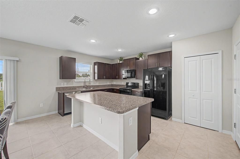 For Sale: $435,000 (4 beds, 2 baths, 2635 Square Feet)