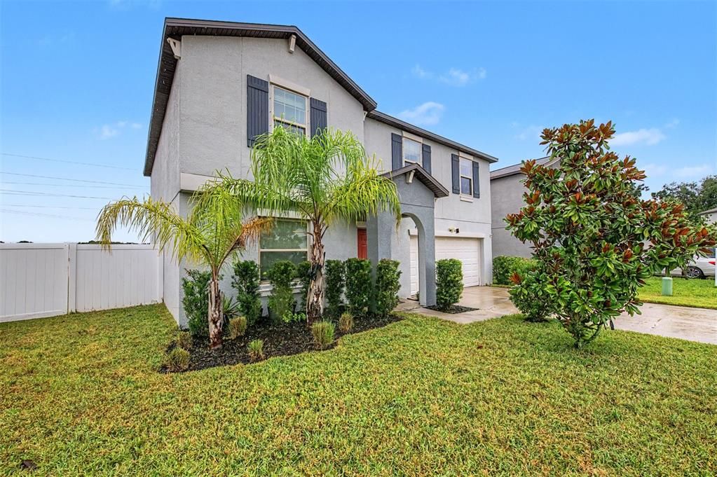 For Sale: $435,000 (4 beds, 2 baths, 2635 Square Feet)