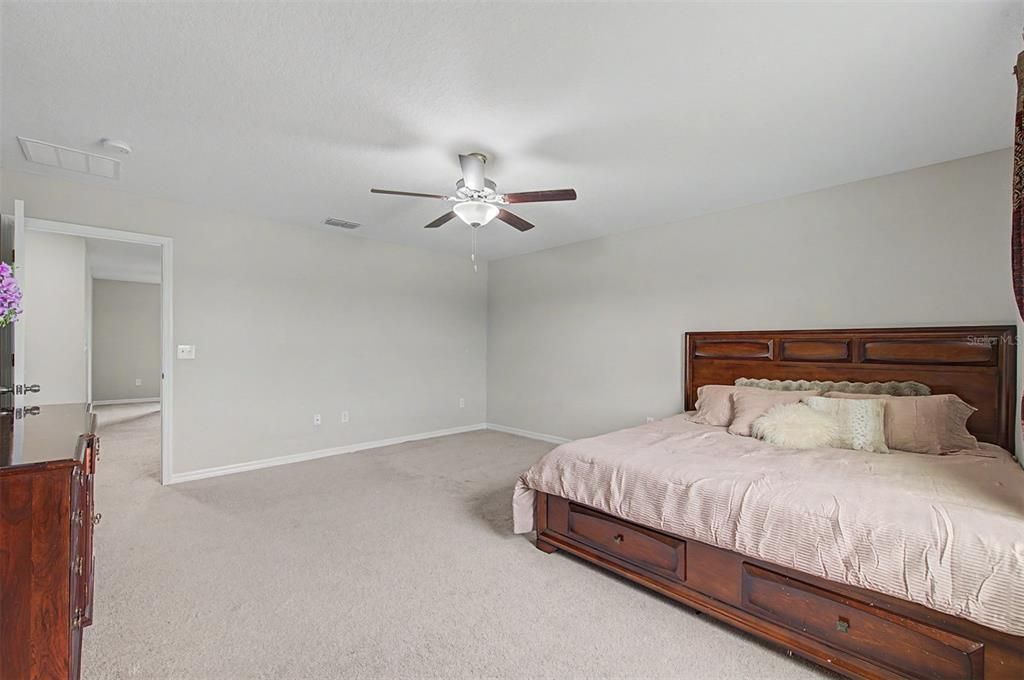 For Sale: $435,000 (4 beds, 2 baths, 2635 Square Feet)