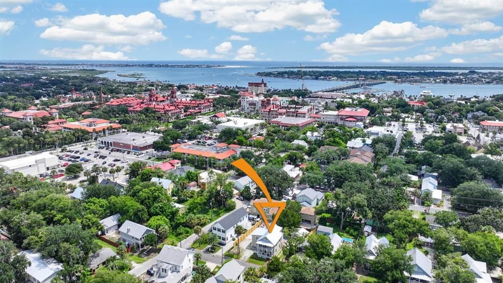 На продажу: $889,000 (7 спален, 5 ванн, 3209 Квадратных фут)