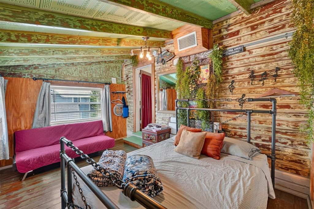 На продажу: $889,000 (7 спален, 5 ванн, 3209 Квадратных фут)