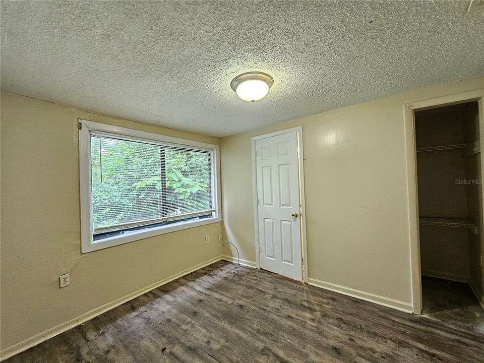 For Rent: $1,150 (1 beds, 1 baths, 747 Square Feet)