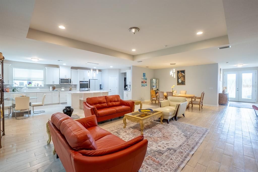 For Sale: $559,000 (4 beds, 3 baths, 2490 Square Feet)