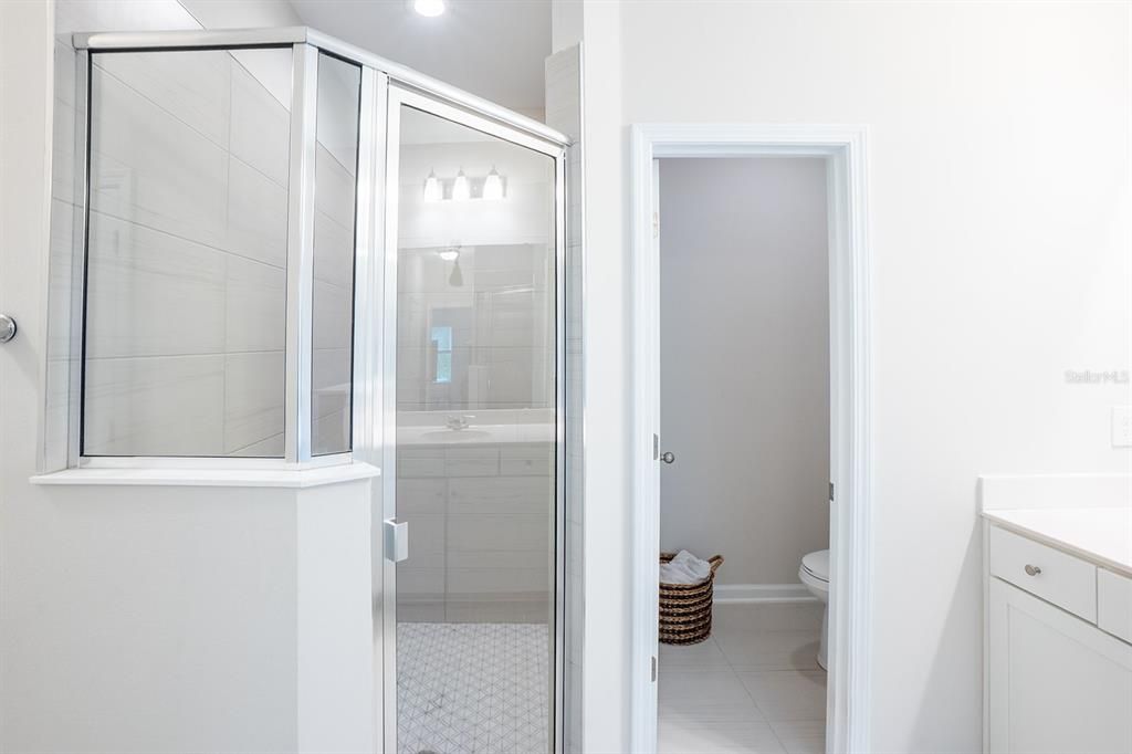 For Sale: $559,000 (4 beds, 3 baths, 2490 Square Feet)