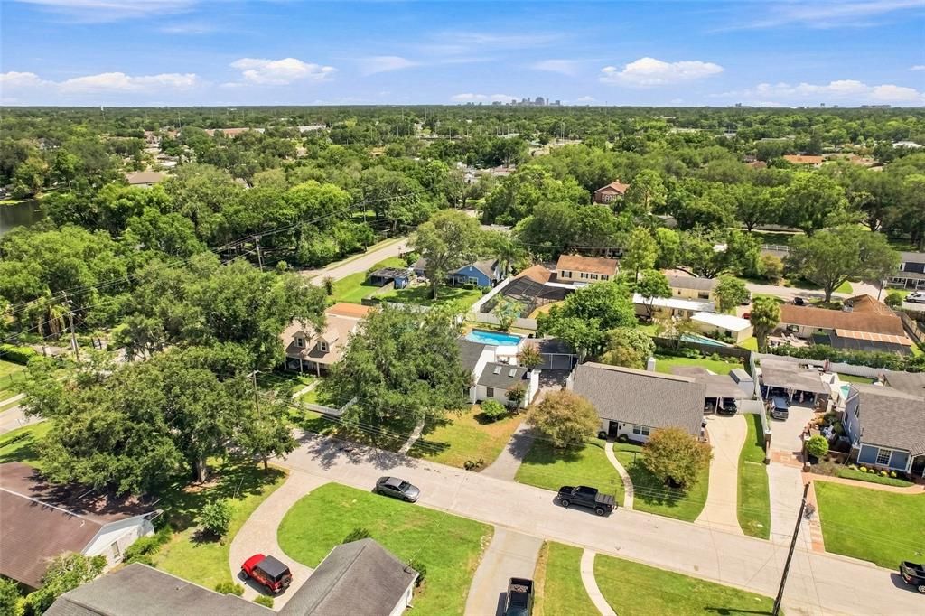 Active With Contract: $799,999 (4 beds, 3 baths, 2675 Square Feet)