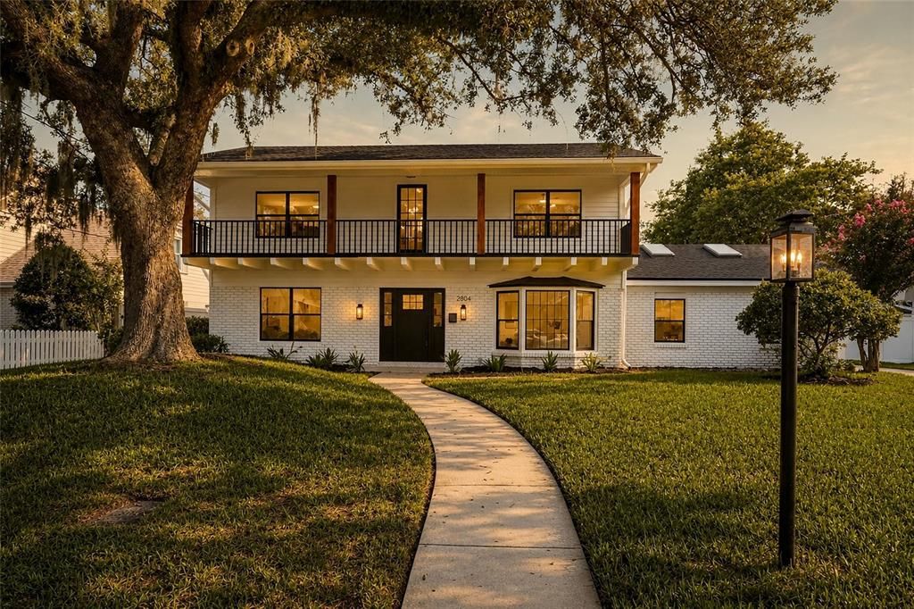 Active With Contract: $799,999 (4 beds, 3 baths, 2675 Square Feet)