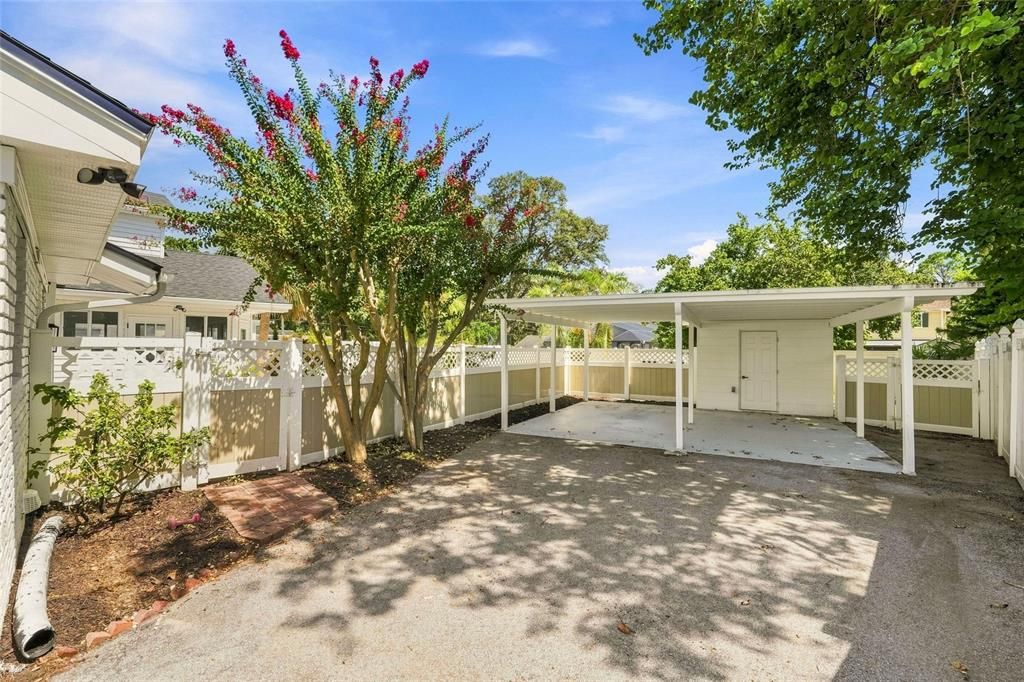 Active With Contract: $799,999 (4 beds, 3 baths, 2675 Square Feet)