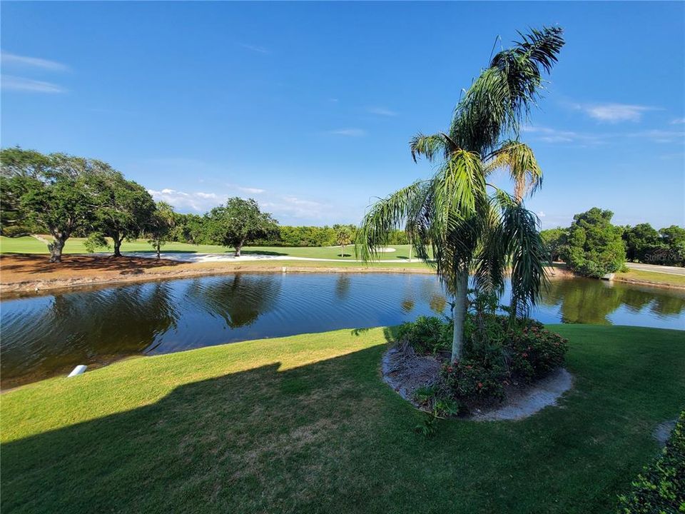 For Sale: $199,900 (2 beds, 2 baths, 1085 Square Feet)
