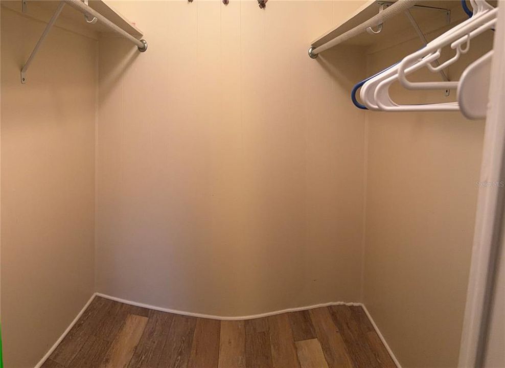 Activo con contrato: $219,000 (2 camas, 2 baños, 1080 Pies cuadrados)