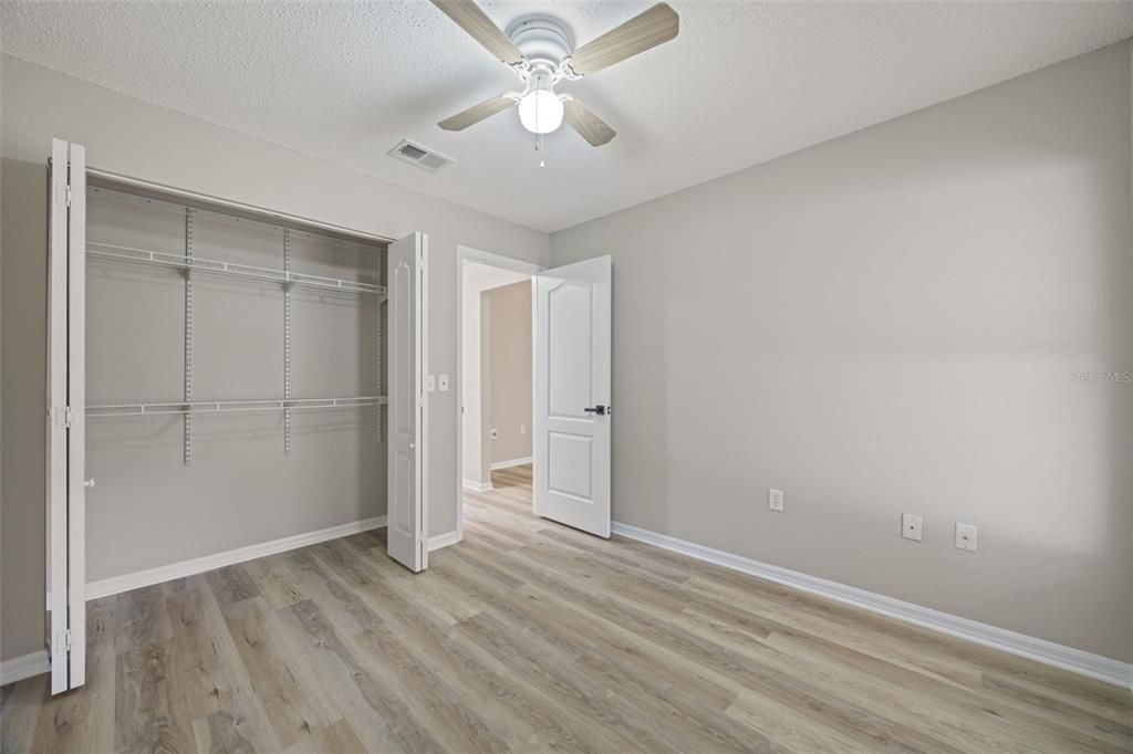 For Sale: $365,000 (3 beds, 2 baths, 1552 Square Feet)