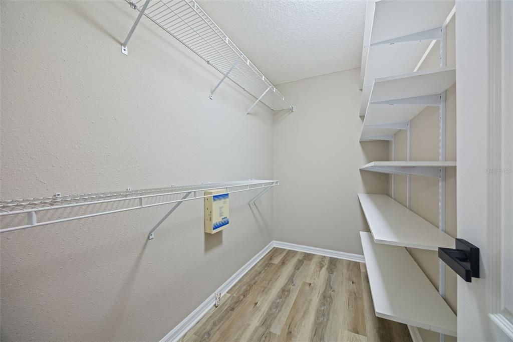 For Sale: $365,000 (3 beds, 2 baths, 1552 Square Feet)