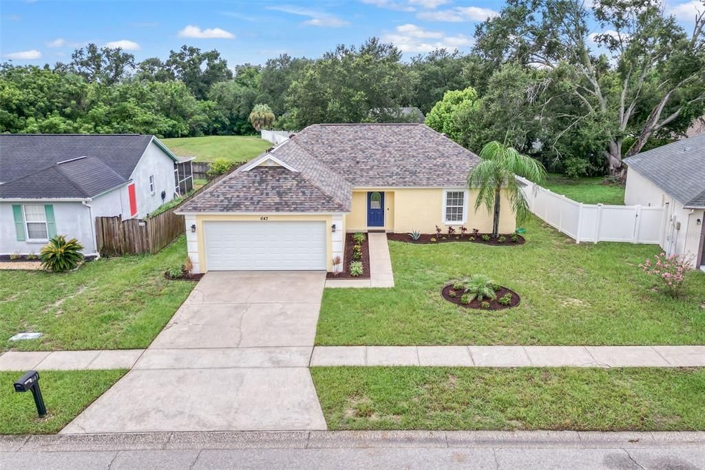 For Sale: $365,000 (3 beds, 2 baths, 1552 Square Feet)