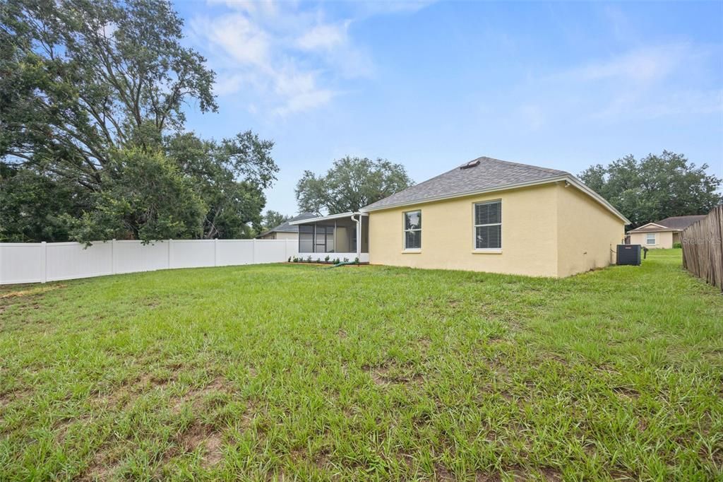 For Sale: $365,000 (3 beds, 2 baths, 1552 Square Feet)