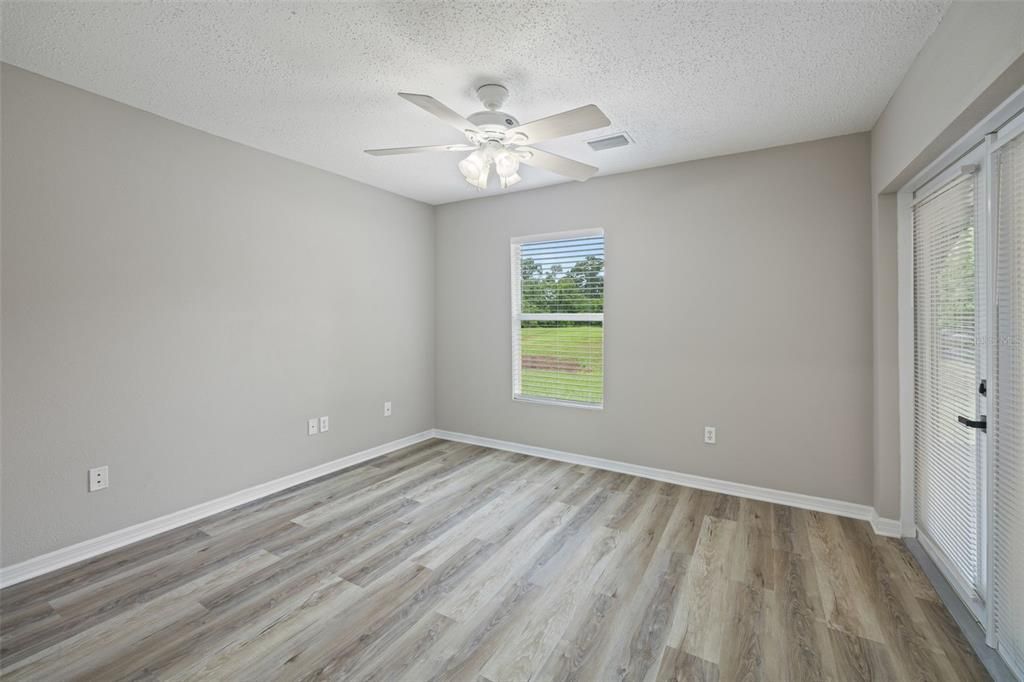 For Sale: $365,000 (3 beds, 2 baths, 1552 Square Feet)