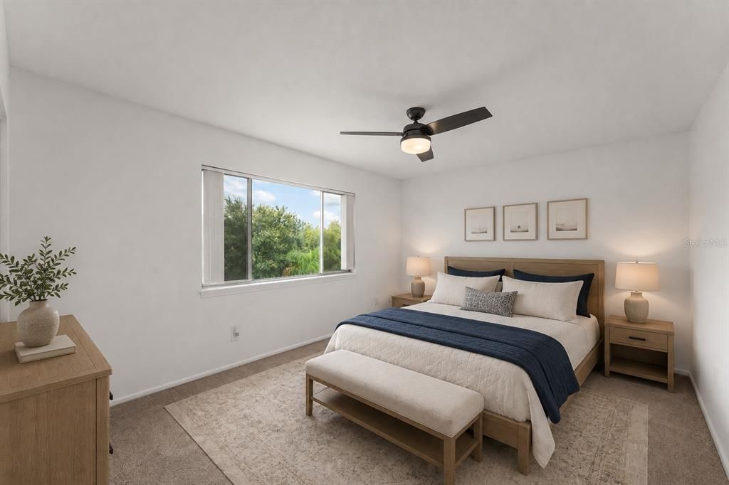 For Sale: $245,000 (2 beds, 2 baths, 913 Square Feet)