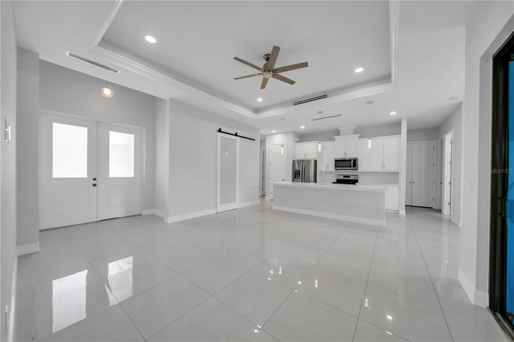 For Sale: $359,900 (3 beds, 2 baths, 1698 Square Feet)