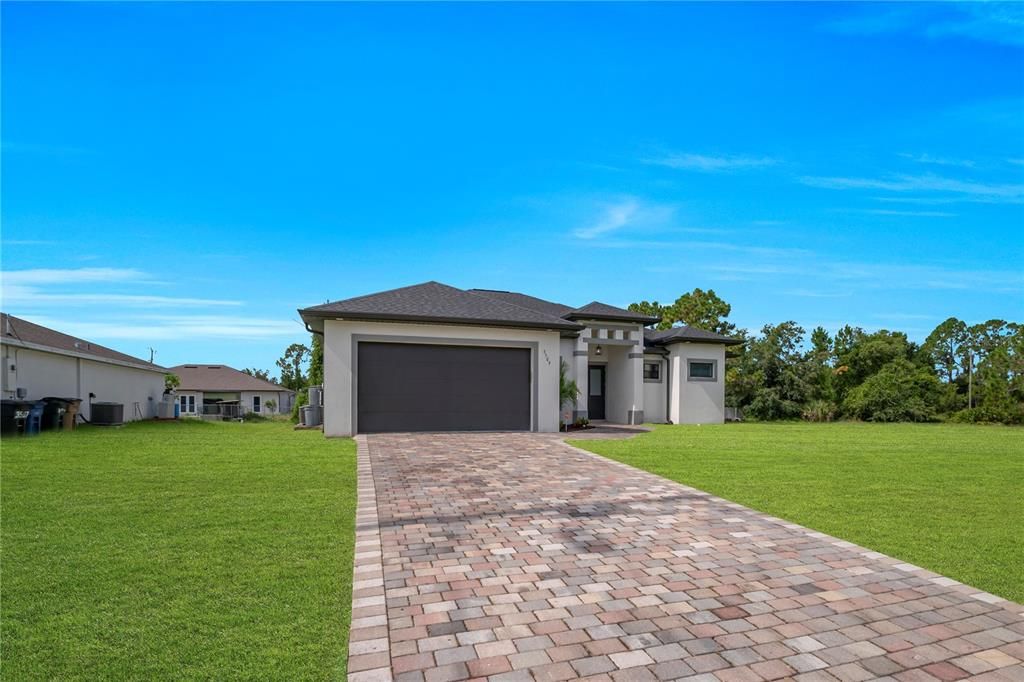 For Sale: $359,900 (3 beds, 2 baths, 1698 Square Feet)