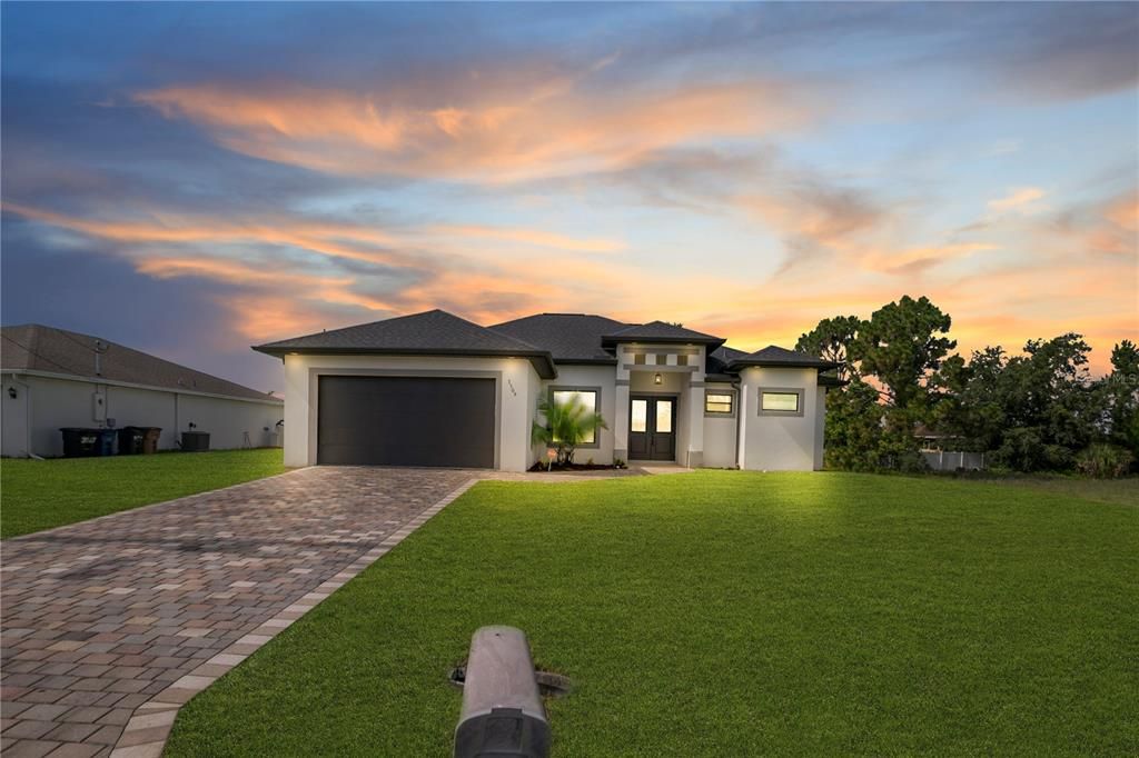 For Sale: $359,900 (3 beds, 2 baths, 1698 Square Feet)