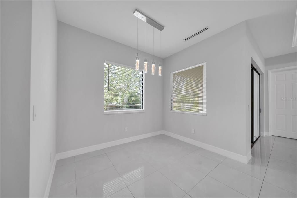 For Sale: $359,900 (3 beds, 2 baths, 1698 Square Feet)