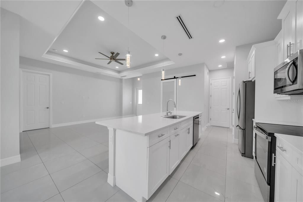 For Sale: $359,900 (3 beds, 2 baths, 1698 Square Feet)