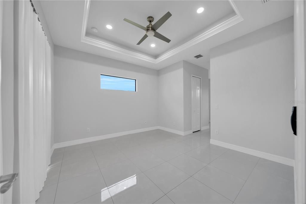 For Sale: $359,900 (3 beds, 2 baths, 1698 Square Feet)