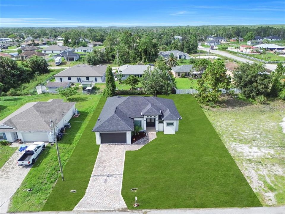 For Sale: $359,900 (3 beds, 2 baths, 1698 Square Feet)