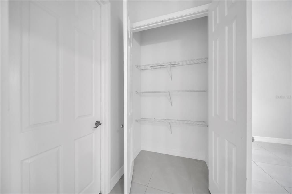 For Sale: $359,900 (3 beds, 2 baths, 1698 Square Feet)