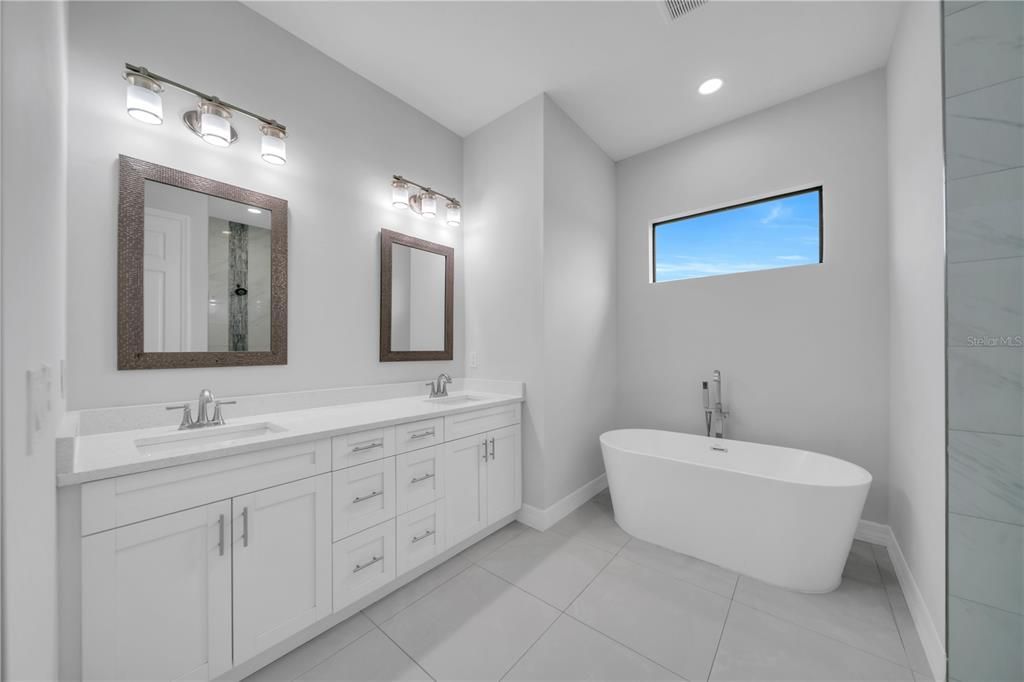 For Sale: $359,900 (3 beds, 2 baths, 1698 Square Feet)