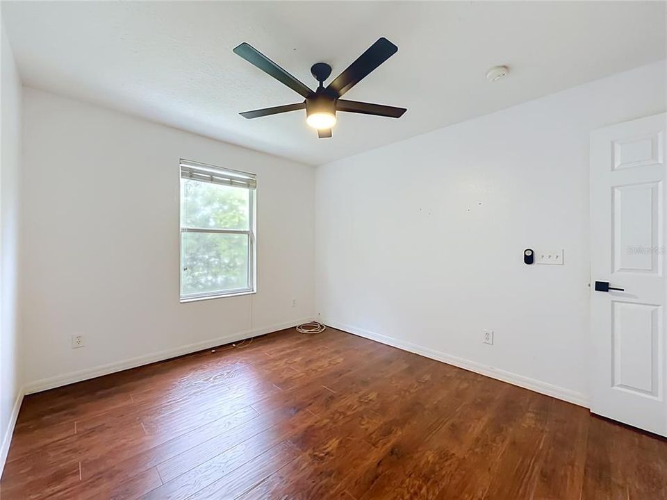 For Rent: $2,400 (3 beds, 2 baths, 1889 Square Feet)