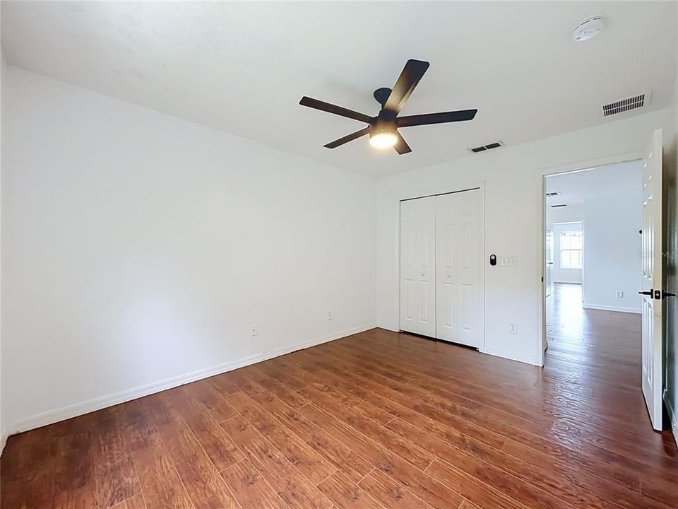 For Rent: $2,400 (3 beds, 2 baths, 1889 Square Feet)