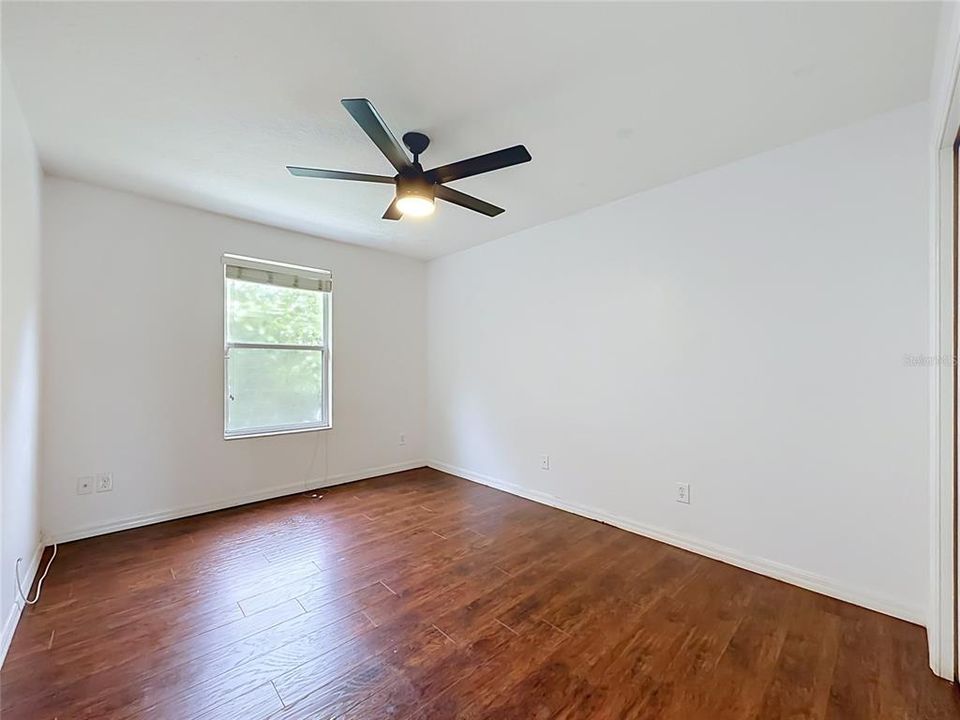 For Rent: $2,400 (3 beds, 2 baths, 1889 Square Feet)