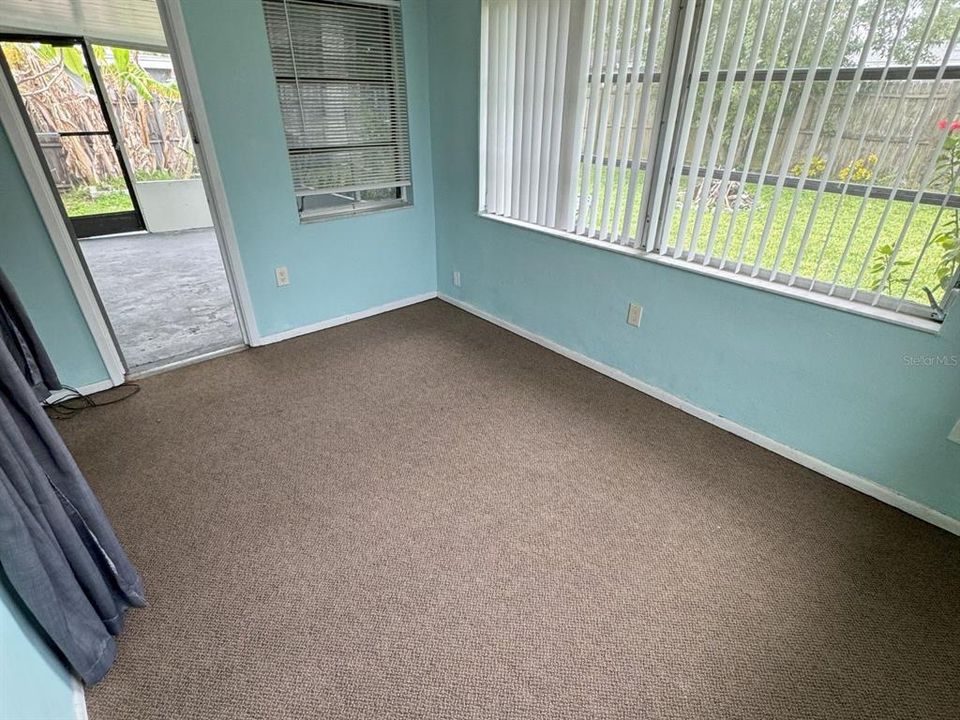 For Rent: $1,395 (2 beds, 1 baths, 980 Square Feet)