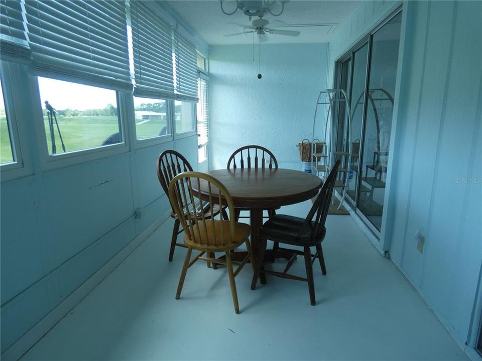 For Sale: $130,000 (2 beds, 2 baths, 1210 Square Feet)