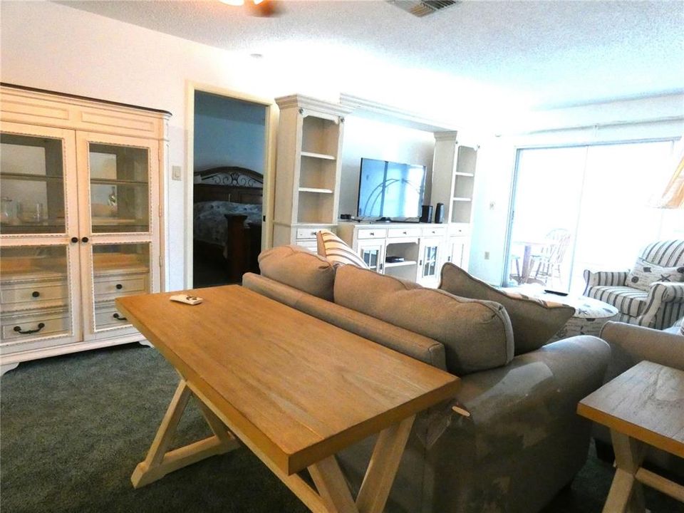 For Sale: $130,000 (2 beds, 2 baths, 1210 Square Feet)