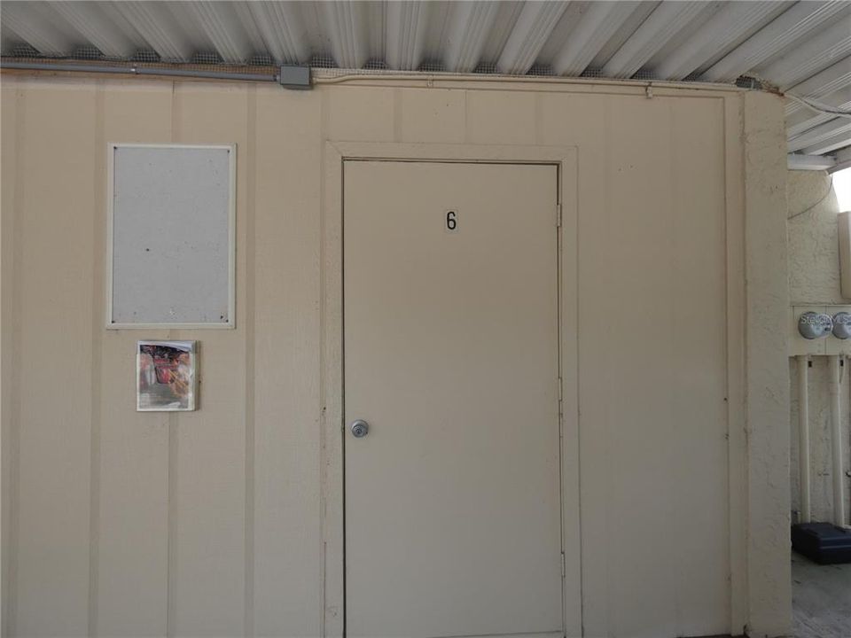For Sale: $130,000 (2 beds, 2 baths, 1210 Square Feet)