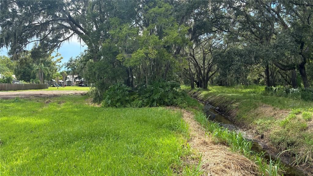 En Venta: $135,000 (3.59 acres)